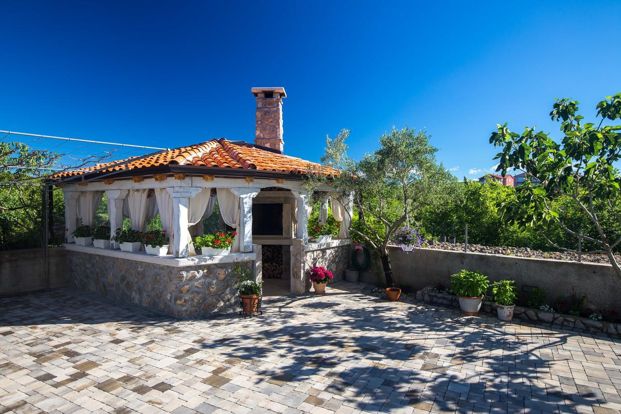 Kosic Studio Cosy & Perfect For Two Krk Town Exterior photo